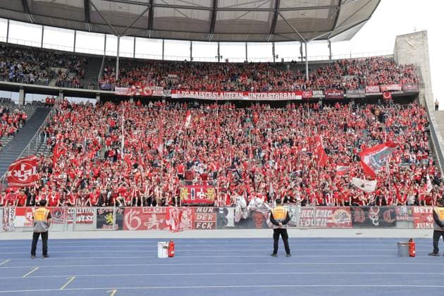 Fans, 1. FC Kaiserslautern , Deutschland, Berlin, Olympiastadion, Fussball, Herren, Saison 2023 2024, 2. Bundesliga, (33. Spieltag), Hertha BSC - 1. FC Kaiserslautern