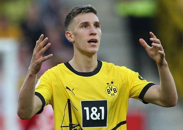 Nico Schlotterbeck (4, Borussia Dortmund) 11.05.2024, Fußball, 1. Bundesliga, 1. FSV Mainz 05 - Borussia Dortmund, 33. Spieltag, Saison 2023 24, MEWA Arena, Mainz, Deutschland, zmdz, ** DFB & DFL regulations prohibit any use of photographs as image sequences and or quasi-video. ** 1. FSV Mainz 05 - Borussia Dortmund