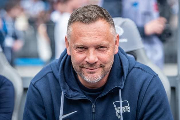 Sport Bilder des Tages 2. Fußball Bundesliga, Hertha BSC vs 1. FC Kaiserslautern; Berlin, 11.05.2024 Pal Dardai (Trainer Hertha BSC) 2. Fußball Bundesliga, Hertha BSC vs 1. FC Kaiserslautern, Olympiastadion, Berlin, 11.05.2024 DFL REGULATIONS PROHIBIT ANY USE OF PHOTOGRAPHS AS IMAGE SEQUENCES AND OR QUASI-VIDEO. Copyright: xBEAUTIFULxSPORTS LucianoxLimax