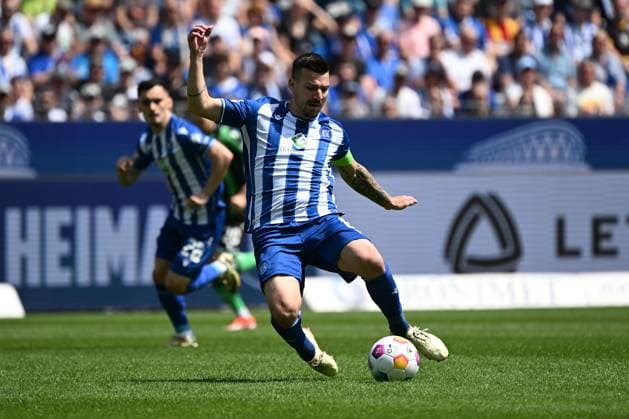 12.05.2024, xjhx, Fussball 2.Bundesliga, Karlsruher SC - Hannover 96 emspor, v.l. Jerome Gondorf (Karlsruher SC KSC) (DFL DFB REGULATIONS PROHIBIT ANY USE OF PHOTOGRAPHS as IMAGE SEQUENCES and or QUASI-VIDEO) Karlsruhe