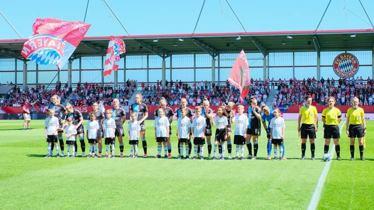 Team (1.FC Nürnberg) beim Spiel FC Bayern München v 1.FC Nürnberg, Fußball, Google Pixel Frauen-Bundesliga 2023 2024, 21.Spieltag am 12.05.2024 in München, FC Bayern Campus. {