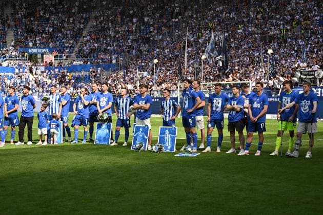 12.05.2024, xjhx, Fussball 2.Bundesliga, Karlsruher SC - Hannover 96 emspor, v.l. Verabschiedung der Spieler die den Verein verlassen (DFL DFB REGULATIONS PROHIBIT ANY USE OF PHOTOGRAPHS as IMAGE SEQUENCES and or QUASI-VIDEO) Karlsruhe
