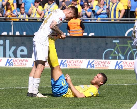 Eintracht Braunschweig vs SV Wehen Wiesbaden Braunschweig, 12.05.2024, Fußball, Saison 23 24, 2. Bundesliga, 33. Spieltag, Eintracht Braunschweig vs SV Wehen Wiesbaden, Bild zeigt: Hasan Kurucay (BTSV, 29) Braunschweig