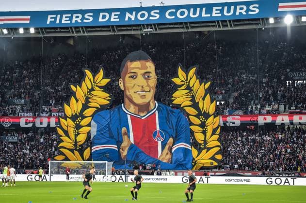 Sport Themen der Woche KW19 Fußball, Paris St. Germain - FC Toulouse Ligue 1 PSG vs Toulouse FA Paris Saint-Germain?s fans cheer for Paris Saint-Germain?s forward Kylian Mbappe before the French L1 football match between Paris Saint-Germain and Toulouse FC at the Parc des Princes stadium in Paris on May 12, 2024. Photo by Firas Abdullah ABACAPRESS.COM  Copyright: xAbdullahxFiras ABACAx