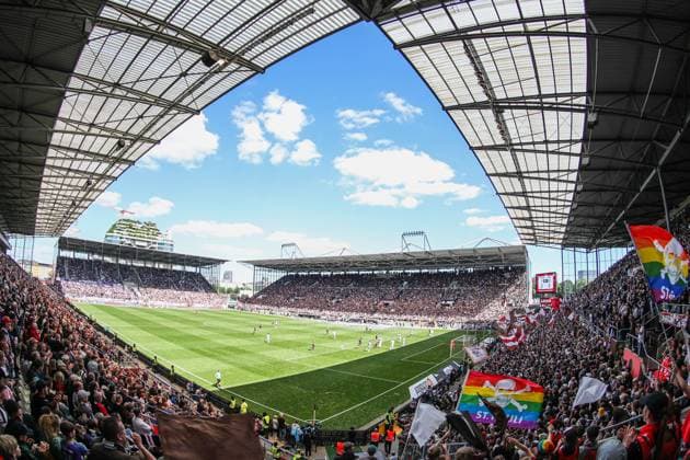 2. Bundesliga - FC St. Pauli - VfL Osnabrück am 12.05.2024 im Millerntor-Stadion in Hamburg Millerntor Stadion Panorama