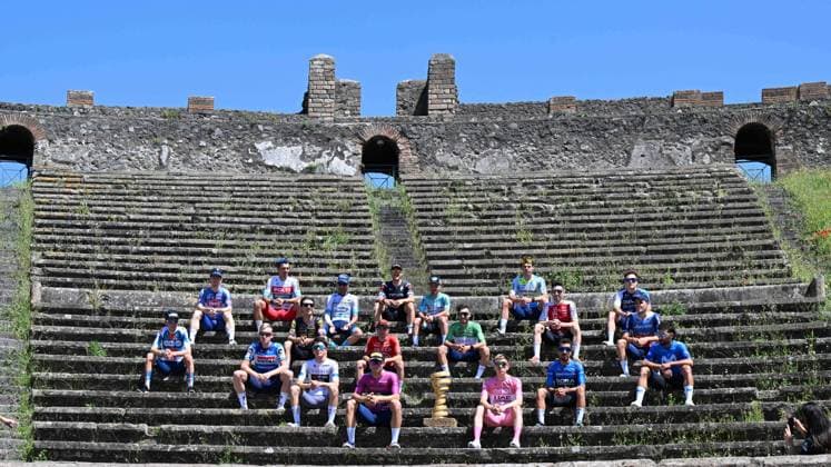 Sport Themen der Woche KW21 Sport Bilder des Tages 14-05-2024 Giro D italia; Tappa 10 Pompei - Bocca Della Selva; 2024, Uae Team Emirates; Pogacar, Tadej; Pompei; 