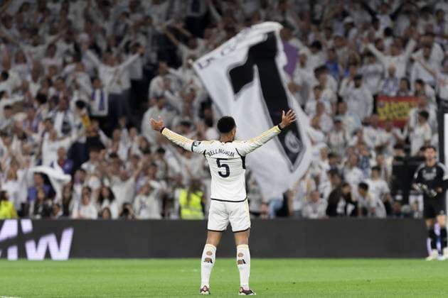 Sport Themen der Woche KW21 Sport Bilder des Tages LA LIGA EA Sports - Real Madrid vs Alaves MADRID, SPAIN - MAY 14: Jude Bellingham of Real Madrid celebrates a goal during the La Liga 2023 24 match between Real Madrid and Alaves at Santiago Bernabeu Stadium. (Photo by Guillermo Martinez) Madrid Santiago BernabÃ u Stadium Spain Copyright: xGuillermoxMartinezx