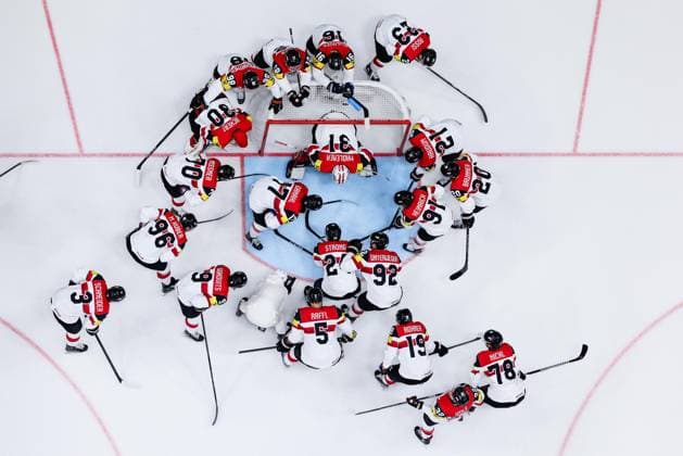 Ice hockey, Eishockey - IIHF WC 2024 PRAGUE,CZECH REPUBLIC,14.MAY.24 - ICE HOCKEY - IIHF Ice Hockey World Championship, WM, Weltmeisterschaft 2024, group stage, Austria vs Canada. Image shows team Austria.  GEPAxpictures xDanielxGoetzhaber