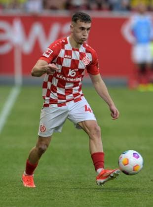 Brajan Gruda. fotografiert beim Fußball Bundesliga Spiel Mainz 05 gegen Bayer 04 Leverkusen am 11.5.2024 in Mainz. (DFL DFB REGULATIONS PROHIBIT ANY USE OF PHOTOGRAPHS as IMAGE SEQUENCES and or QUASI-VIDEO)
