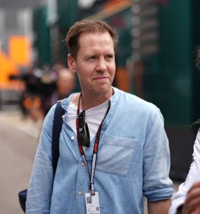 16.05.2024, Autodromo Enzo e Dino Ferrari, Imola, Formel 1 Grand Prix Emilia Romagna 2024 ,im Bild Sebastian Vettel im Fahrerlager von Imola. Defodi-506_20240516_hbr_1490