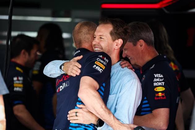 VETTEL Sebastian, former F1 Champion, in the Red Bull Racing garage, during the Formula 1 MSC Cruises Gran Premio del Made in Italy e Dell™Emilia-Romagne 2024, 7th round of the 2024 Formula One World Championship, WM, Weltmeisterschaft from May 17 to 19, 2024 on the Autodromo Enzo e Dino Ferrari, in Imola, Italy - F1 - EMILIA-ROMAGNA GRAND PRIX 2024 DPPI Panoramic  240516_R07_EMR_DP_FG008548