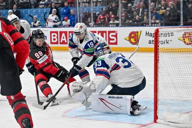 PRAGUE, CZECH REPUBLIC - MAY 16: Connor Bedard of Canada tries to score against goalkeeper Henrik Haukeland of Norway during the preliminary round match between Canada and Norway at Prague Arena on May 16, 2024 in Prague, Czech Republic. Prague Prague Arena Czech Republic Copyright: xJustPictures.ch AndreaxBrancax jp-en-EuSpIm-AB_16052024_AAB_6893