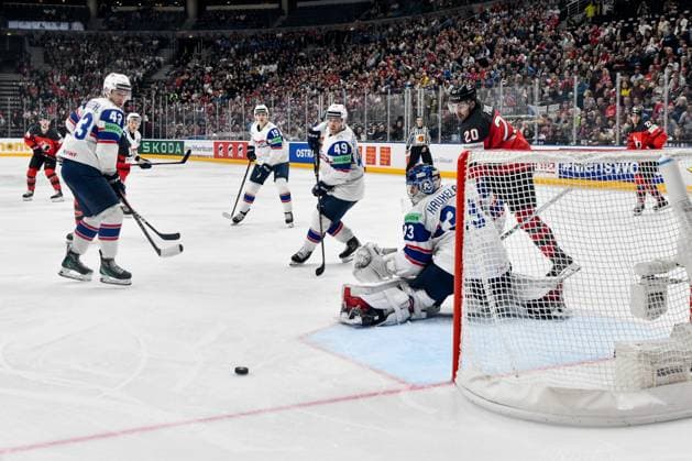 PRAGUE, CZECH REPUBLIC - MAY 16: goalkeeper Henrik Haukeland of Norway makes a save during the preliminary round match between Canada and Norway at Prague Arena on May 16, 2024 in Prague, Czech Republic. Prague Prague Arena Czech Republic Copyright: xJustPictures.ch AndreaxBrancax jp-en-EuSpIm-AB_16052024_DSC_1973
