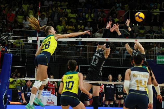 Sport Bilder des Tages Brasil x Coreia Pela Liga das Nações no RJ RIO DE JANEIRO, RJ - 16.05.2024: BRASIL X COREIA PELA LIGA DAS NAÇÕES NO RJ - The Brazilian Women& 39;s Volleyball team defeated the South Korean team by three sets to zero in a game valid for the League of Nations, this Thursday (16), at the Maracanãzinho Gymnasium in Rio de Janeiro. (Photo: Lorando Labbe Fotoarena) x2538745x  LorandoxLabbe
