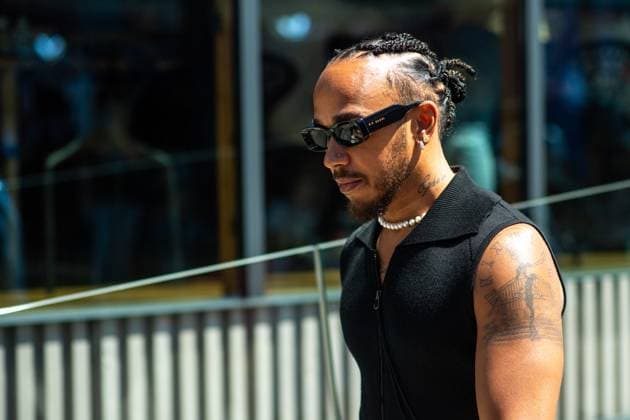 Lewis Hamilton (Mercedes AMG Petronas Formula One Team, 44), ITA, Formel 1 Weltmeisterschaft, Grand Prix Emilia-Romagna Imola, Autodromo Enzo e Dino Ferrari, Ankunft der Fahrer, 17.05.2024 ITA, Formel 1 Weltmeisterschaft, Grand Prix Emilia-Romagna Imola, Autodromo Enzo e Dino Ferrari, Ankunft der Fahrer, 17.05.2024 Imola Copyright: xEibner-Pressefoto Memmlerx EP_MMR
