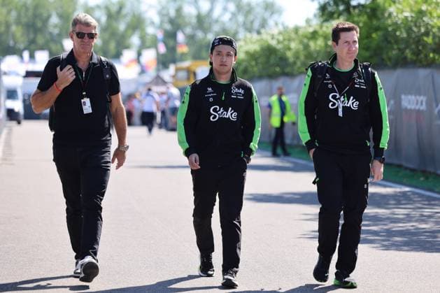 24Zhou Guanyu (Stake F1 Team Kick Sauber, 24) ,ITA, Formel 1 Weltmeisterschaft, Grand Prix Emilia-Romagna Imola, Autodromo Enzo e Dino Ferrari, Media Day, 17.05.2024 ITA, Formel 1 Weltmeisterschaft, Grand Prix Emilia-Romagna Imola, Autodromo Enzo e Dino Ferrari, Media Day, 17.05.2024 Imola Copyright: xEibner-Pressefoto AnnikaxGrafx EP_AGF