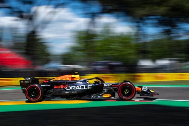 Sergio Checo Perez (Oracle Red Bull Racing, 11), ITA, Formel 1 Weltmeisterschaft, Grand Prix Emilia-Romagna Imola, Autodromo Enzo e Dino Ferrari, Freies Training, 17.05.2024 ITA, Formel 1 Weltmeisterschaft, Grand Prix Emilia-Romagna Imola, Autodromo Enzo e Dino Ferrari, Ankunft der Fahrer, 17.05.2024 Imola Copyright: xEibner-Pressefoto Memmlerx EP_MMR