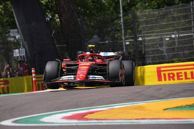 Formel 1 Grand Prix Emilia Romagna 2024 17.05.2024, Autodromo Enzo e Dino Ferrari, Imola, Formel 1 Grand Prix Emilia Romagna 2024 ,im Bild Carlos Sainz Jr. (ESP), Scuderia Ferrari HP