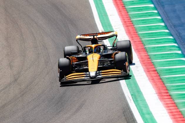 81 PIASTRI Oscar (aus), McLaren F1 Team MCL38, action during the Formula 1 MSC Cruises Gran Premio del Made in Italy e Dell™Emilia-Romagne 2024, 7th round of the 2024 Formula One World Championship, WM, Weltmeisterschaft from May 17 to 19, 2024 on the Autodromo Enzo e Dino Ferrari, in Imola, Italy - F1 - EMILIA-ROMAGNA GRAND PRIX 2024 DPPI Panoramic  240517_R07_EMR_DP__F_18863