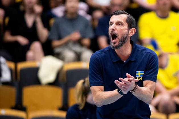 240517 Head coach Cesare Giulio Bregoli of Sweden during the European Golden League between Sweden and Spain on May 17, 2024 in Lund. Photo: Avdo Bilkanovic BILDBYRAN COP 115 AB0270 volleyboll volleyball european golden league sverige spanien spain sweden dam bbeng Copyright: AVDOxBILKANOVIC BB240517AB016