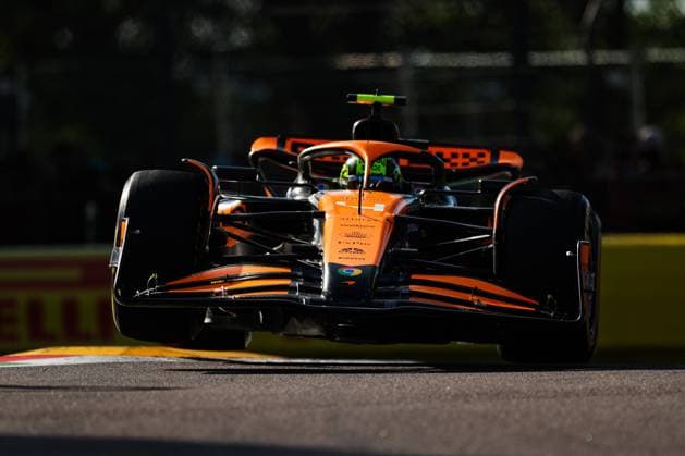 04 NORRIS Lando (gbr), McLaren F1 Team MCL38, action during the Formula 1 MSC Cruises Gran Premio del Made in Italy e Dell™Emilia-Romagne 2024, 7th round of the 2024 Formula One World Championship, WM, Weltmeisterschaft from May 17 to 19, 2024 on the Autodromo Enzo e Dino Ferrari, in Imola, Italy - F1 - EMILIA-ROMAGNA GRAND PRIX 2024 DPPI Panoramic  240517_R07_EMR_DP_FGOO0621