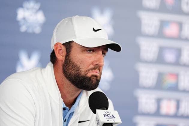 Sport Bilder des Tages LOUISVILLE, KY - MAY 17: PGA, Golf Herren golfer Scottie Scheffler speaks to the media following his arrest on Friday morning and following his round on May 17, 2024, during the 2024 PGA Championship at Valhalla Golf Club in Louisville, Kentucky. (Photo by Brian Spurlock Icon Sportswire) GOLF: MAY 17 PGA Championship EDITORIAL USE ONLY Icon24051713