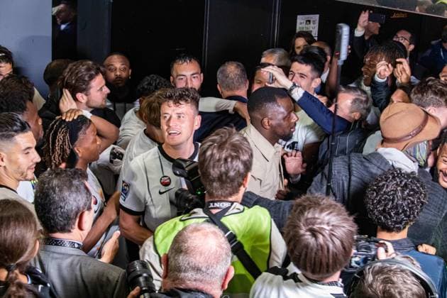 Fußball, Frankreich, SCO Angers feiert Wiederaufstieg in die Ligue 1 Joies des joueurs du SCO d™Angers apres la promotion en Ligue 1 FOOTBALL : Angers SCO vs USL Dunkerque - Ligue 2 - Journee 38 - 17 05 2024 BaptisteAutissier Panoramic 