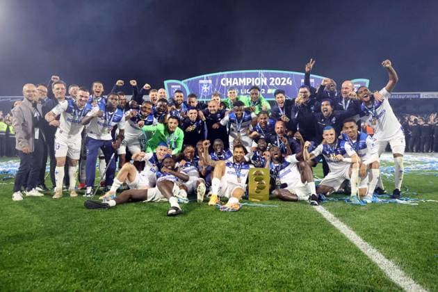 Fußball, Frankreich, AJ Auxerre ist Meister der Ligue 2 RECORD DATE NOT STATED (Auxerre) Joie des joueurs de l AJ Auxerre Champion de Ligue 2 Football : Auxerre vs Concarneau - Ligue 2 - 17 05 2024 StephanieGrossetete Panoramic 