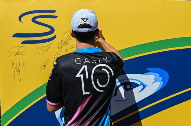 Pierre Gasly Alpine Racing Limited BWT Alpine Fl Team sign the Senna s Wall during FORMULA 1 MSC CRUISES GRAN PREMIO DELL EMILIA-ROMAGNA 2024 - Paddock and Drivers, Formula 1 Championship in Imola, Italy, May 18 2024  Copyright: xAlessioxMarini IPAxSportx xipa-ax xx IPA_46212140 IPA_Agency_IPA46212140