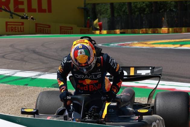 Formel 1 Grand Prix Emilia Romagna 2024 18.05.2024, Autodromo Enzo e Dino Ferrari, Imola, Formel 1 Grand Prix Emilia Romagna 2024 ,im Bild Unfall von Sergio Perez (MEX), Oracle Red Bull Racing