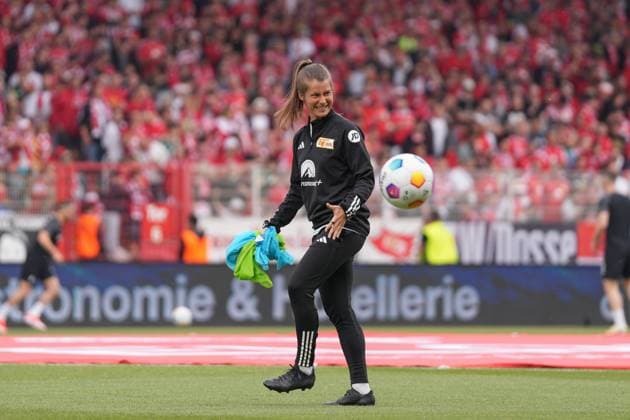 1. Bundesliga, 34.Spieltag, 2023 2024, 1. FC Union Berlin vs. SC Freiburg, 18.05.2024, Stadion An der Alten Foersterei, Berlin, Deutschland - Marie-Louise Eta, Co-Trainerin von Fußball-Bundesligist Union Berlin *** 1 Bundesliga, Matchday 34, 2023 2024, 1 FC Union Berlin vs SC Freiburg, 18 05 2024, Stadion An der Alten Foersterei, Berlin, Germany Marie Louise Eta, co-coach of Bundesliga club Union Berlin Copyright: xArnexAmbergx