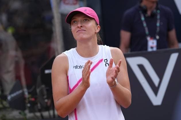 Iga Swiatek (POL) gestures, Tennis WTA, Tennis Damen Internazionali BNL d Italia - Final, Iga Swiatek (POL) against Aryna Sabalenka (BLR), Foro Italico, May 18, 2024, Rome, Italy.