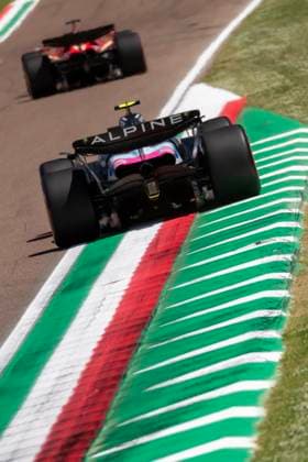 F1 GP Imola Italien Samstag, 18.05.2024 Pierre Gasly 10, BWT Alpine F1 Team und Charles Leclerc 16, Scuderia Ferrari; F1 GP Imola Italien Samstag, 18.05.2024 Copyright: xBEAUTIFULxSPORTS Erlhofx