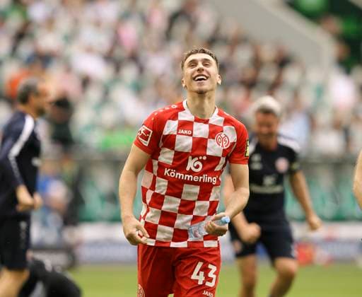 Foto : Jubel nach dem Schlußpfiff bei Brajan GRUDA Mainz Fussball 1. Bundesliga am Sa 18.05.2024 VfL Wolfsburg - Mainz 1 - 3