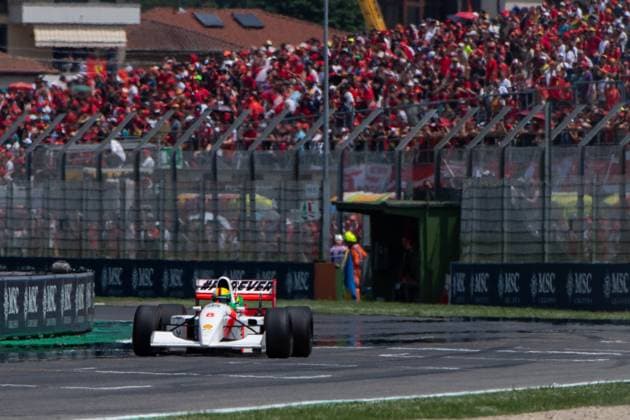 Sebastian Vettel (Deutschland, Rennfahrer) faehrt Demorunden im McLaren MP 4 8 von 1993 zum Gedenken an den 1994 verstorbenen Ayrton Senna (Brasilien), ITA, Formel 1 Weltmeisterschaft, Grand Prix Emilia-Romagna Imola, Autodromo Enzo e Dino Ferrari, Rennen, 19.05.2024 ITA, Formel 1 Weltmeisterschaft, Grand Prix Emilia-Romagna Imola, Autodromo Enzo e Dino Ferrari, Rennen, 19.05.2024 Imola Copyright: xEibner-Pressefoto Memmlerx EP_MMR