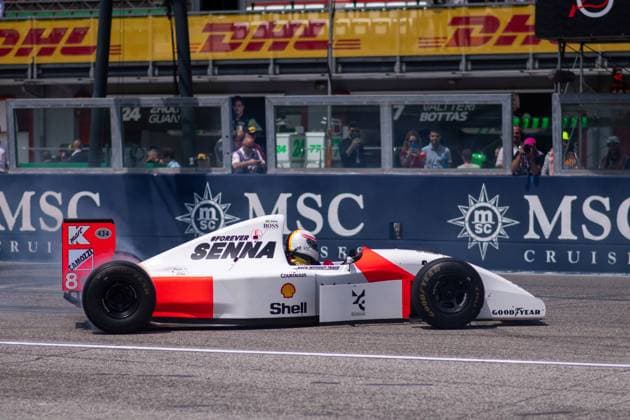 Sebastian Vettel (Deutschland, Rennfahrer) faehrt Demorunden im McLaren MP 4 8 von 1993 zum Gedenken an den 1994 verstorbenen Ayrton Senna (Brasilien), ITA, Formel 1 Weltmeisterschaft, Grand Prix Emilia-Romagna Imola, Autodromo Enzo e Dino Ferrari, Rennen, 19.05.2024 ITA, Formel 1 Weltmeisterschaft, Grand Prix Emilia-Romagna Imola, Autodromo Enzo e Dino Ferrari, Rennen, 19.05.2024 Imola Copyright: xEibner-Pressefoto Memmlerx EP_MMR