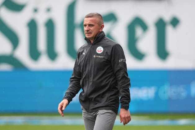 19.05.2024, xtgx, Fussball 2. Bundesliga, FC Hansa Rostock - SC Paderborn 07, v.l. Mersad Selimbegovic (Rostock, Trainer) Portrait, Portraet, Einzelbild (DFL DFB REGULATIONS PROHIBIT ANY USE OF PHOTOGRAPHS as IMAGE SEQUENCES and or QUASI-VIDEO) Rostock