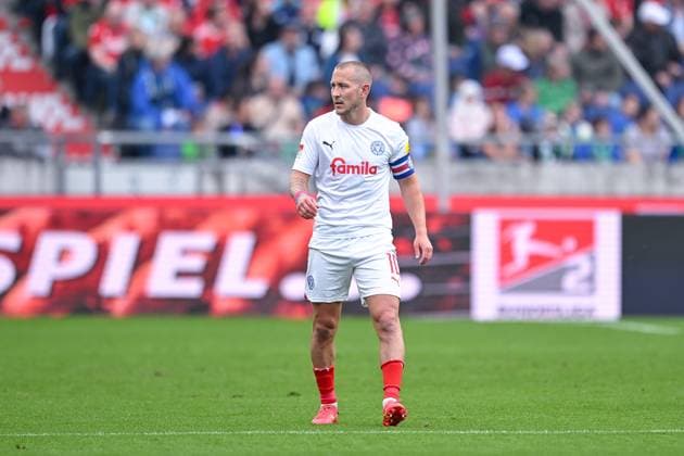 19.05.2024, Fussball, 2. Bundesliga, 34. Spieltag Saison 2023 2024, Hannover 96 - Holstein Kiel, Lewis Holtby (Holstein Kiel) xRHR-FOTO TKx