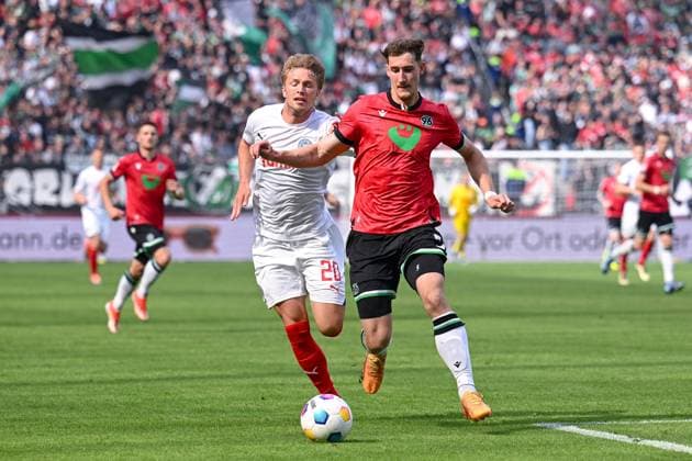 19.05.2024, Fussball, 2. Bundesliga, 34. Spieltag Saison 2023 2024, Hannover 96 - Holstein Kiel, Fiete Arp (Holstein Kiel), Phil Neumann (Hannover96) xRHR-FOTO TKx