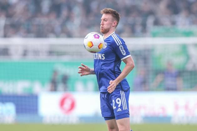 19.05.2024, Fussball, Saison 2023 2024, 2. Bundesliga, 34. Spieltag, Greuther Fürth - FC Schalke 04, Tobias Mohr (FC Schalke 04) Fürth Stadion am Ronhof Bayern Deutschland xRHR-FOTO TRx