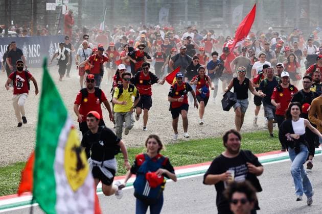 F1 Emilia-Romagna Grand Prix 2024 Fans after the Formula 1 Emilia-Romagna Grand Prix at Autodromo Enzo e Dino Ferrari in Imola, Italy on May 19, 2024. Imola Italy  Copyright: xJakubxPorzyckix originalFilename:porzycki-f1emilia240519_npekT.jpg