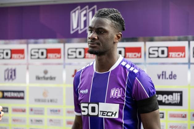 VfL Osnabrück vs. Hertha BSC; Osnabrück, 19.05.2024 Maxwell Gyamfi (VfL Osnabrück, 4) 2. Fußball Bundesliga 34. Spieltag: VfL Osnabrück vs. Hertha BSC, Stadion Bremer Brücke am 19.05.2024. DFB DFL REGULATIONS PROHIBIT ANY USE OF PHOTOGRAPHS AS IMAGE SEQUENCES AND OR QUASI-VIDEO.