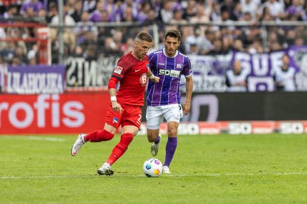 VfL Osnabrück vs. Hertha BSC; Osnabrück, 19.05.2024 Bashkim Ajdini (VfL Osnabrück, 5) und Peter Pekarik (Hertha BSC Berlin, 2) 2. Fußball Bundesliga 34. Spieltag: VfL Osnabrück vs. Hertha BSC, Stadion Bremer Brücke am 19.05.2024. DFB DFL REGULATIONS PROHIBIT ANY USE OF PHOTOGRAPHS AS IMAGE SEQUENCES AND OR QUASI-VIDEO.