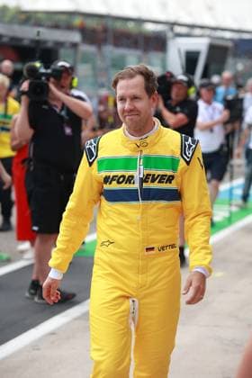 Formel 1 Grand Prix Emilia Romagna 2024 19.05.2024, Autodromo Enzo e Dino Ferrari, Imola, Formel 1 Grand Prix Emilia Romagna 2024 ,im Bild Sebastian Vettel fährt in Ayrton SennaÂ s letzem Siegerauto um den Kurs von Imola.