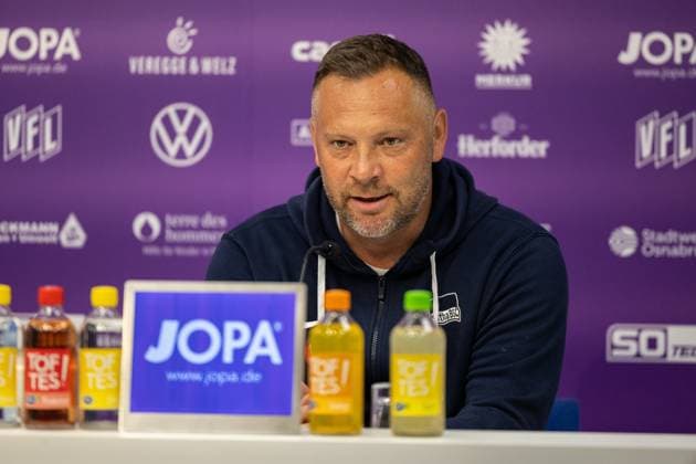 VfL Osnabrück vs. Hertha BSC; Osnabrück, 19.05.2024 Pal Dardai (Trainer Hertha BSC Berlin) 2. Fußball Bundesliga 34. Spieltag: VfL Osnabrück vs. Hertha BSC, Stadion Bremer Brücke am 19.05.2024. DFB DFL REGULATIONS PROHIBIT ANY USE OF PHOTOGRAPHS AS IMAGE SEQUENCES AND OR QUASI-VIDEO.