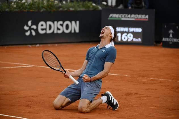 Sport Bilder des Tages May 19, 2024, Roma: Alexander Zverev of Germany celebrates after winning his men s singles final match against Nicolas Jarry of Chile (not pictured) at the Italian Open tennis tournament in Rome, Italy, 19 May 2024. ANSA ETTORE FERRARI Italian Open tennis tournament  - ZUMAa110 20240519_zaf_a110_063 Copyright: xEttorexFerrarix
