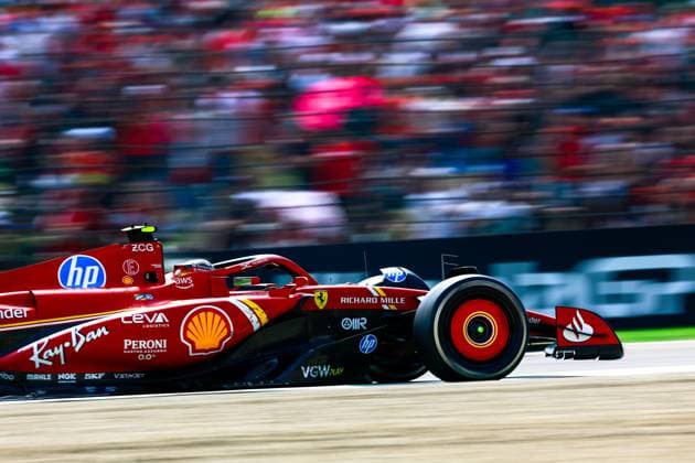55 Carlos Sainz (ESP, Scuderia Ferrari HP), F1 Grand Prix of Emilia-Romagna at Autodromo Internazionale Enzo e Dino Ferrari on May 19, 2024 in Imola, Italy. (Photo by HOCH ZWEI) Imola Italy