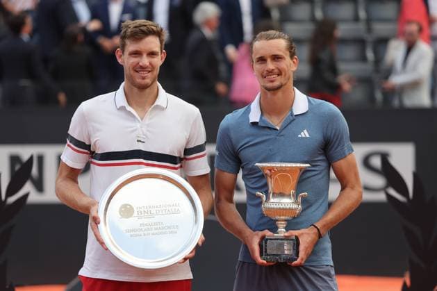 Rome, Italy 19.05.2024: ALEXANDER ZVEREV during the trophy ceremony after defeating NICOLAS JARRY in the mens singles final match of the Internazionali BNL D Italia at Foro Italico in Rome, Italy Center Court.  Copyright: xMarcoxIacobucci IPAxSportx xipa-x xx IPA_46271334 IPA_Agency_IPA46271334