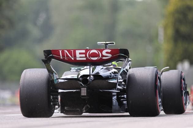 George Russell of Great Britain and Mercedes in Aktion, Race, F1 Emilia-Romagna Grand Prix 2024, Autodromo Enzo e Dino Ferrari am 19. May 2024 in Imola, Italy. (Foto von Diogo Cardoso DeFodi Images) George Russell of Great Britain and Mercedes in action, Race, F1 Emilia-Romagna Grand Prix 2024, Autodromo Enzo e Dino Ferrari on May 19, 2024 in Imola, Italy. (Photo by Diogo Cardoso DeFodi Images) Defodi-645_f1imo20240518_3684