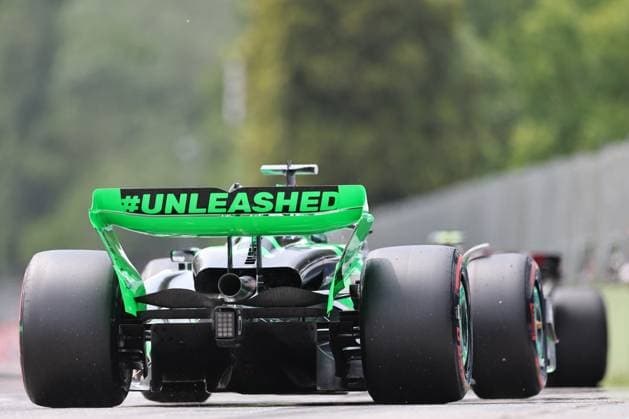 Valtteri Bottas of Finland and Alfa Romeo F1 in Aktion, Race, F1 Emilia-Romagna Grand Prix 2024, Autodromo Enzo e Dino Ferrari am 19. May 2024 in Imola, Italy. (Foto von Diogo Cardoso DeFodi Images) Valtteri Bottas of Finland and Alfa Romeo F1 in action, Race, F1 Emilia-Romagna Grand Prix 2024, Autodromo Enzo e Dino Ferrari on May 19, 2024 in Imola, Italy. (Photo by Diogo Cardoso DeFodi Images) Defodi-645_f1imo20240518_3695